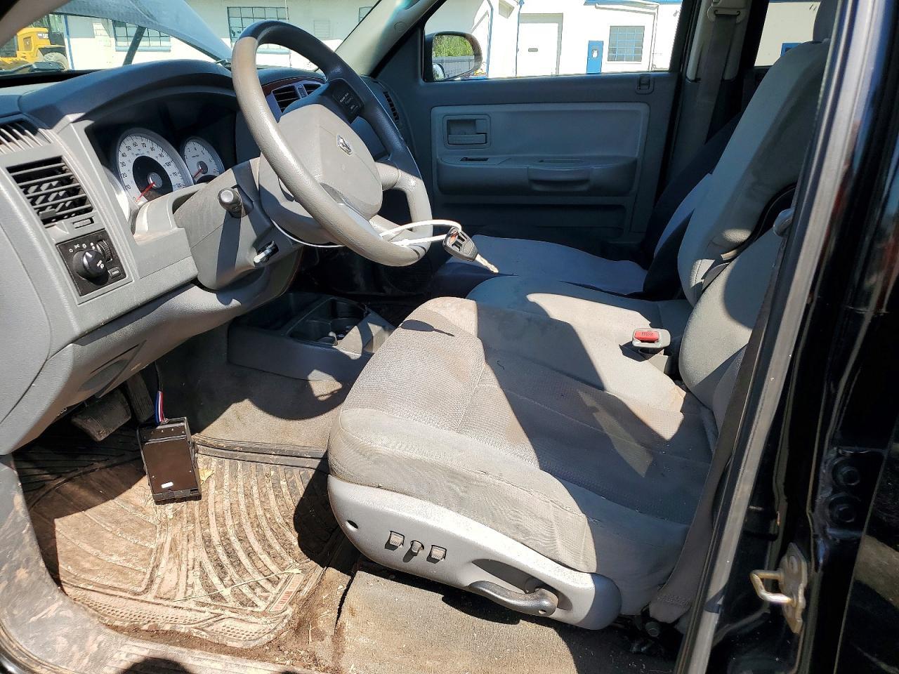 2005 Dodge Dakota Quad SLT