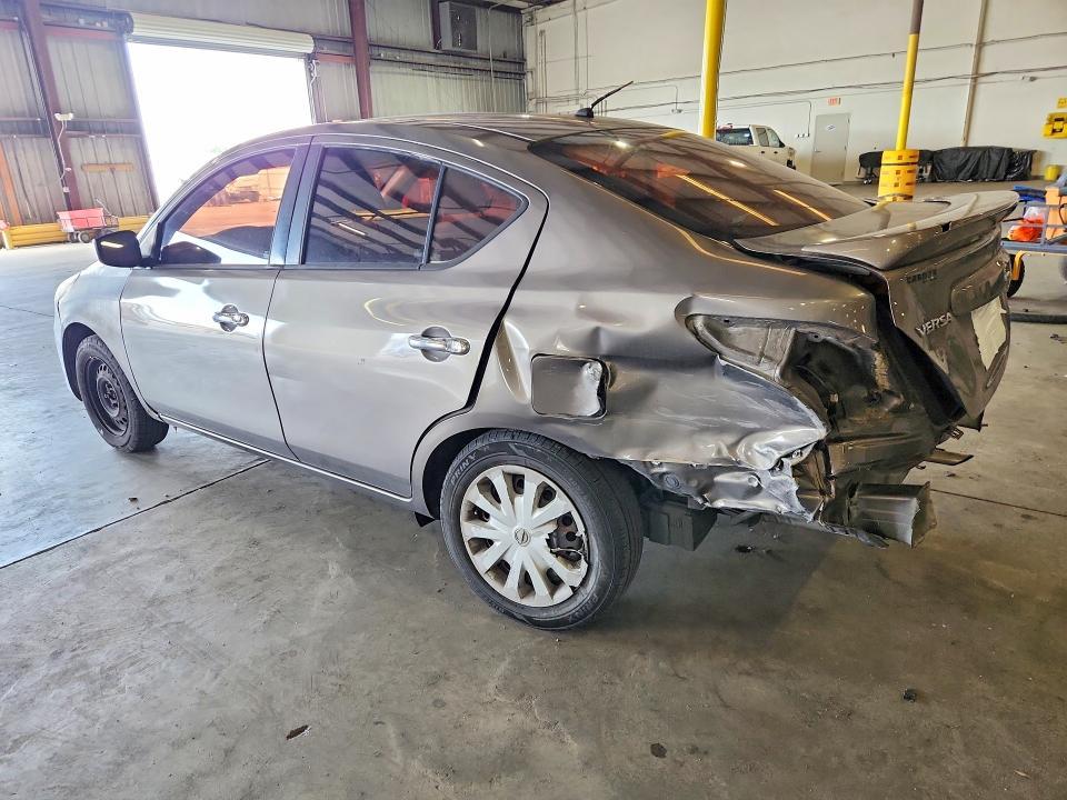 2015 Nissan Versa 1.6 sv