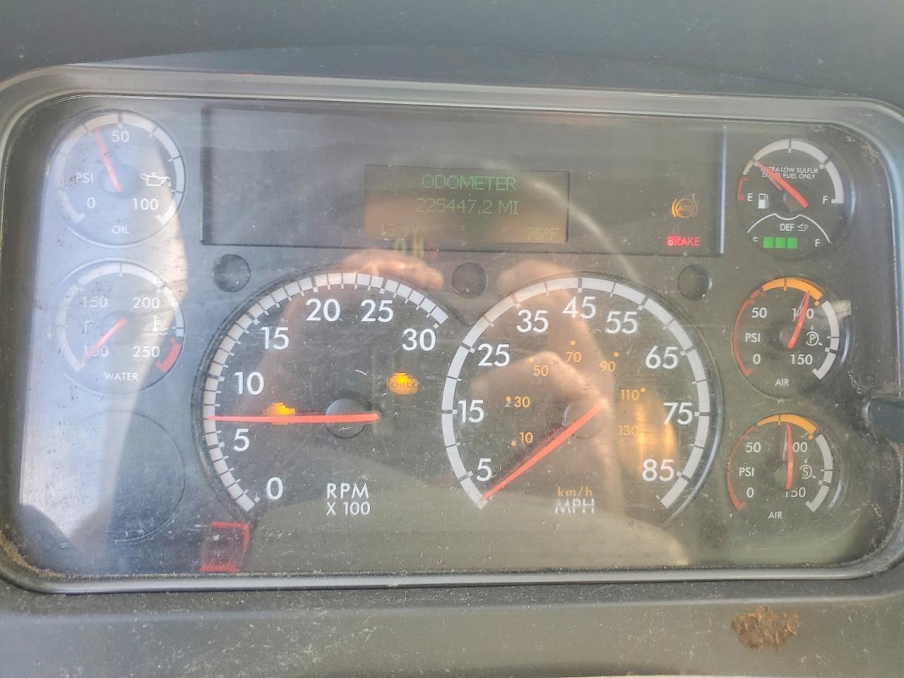 2020 Freigliner 2020 Freightliner Business Class M2 BOX Truck