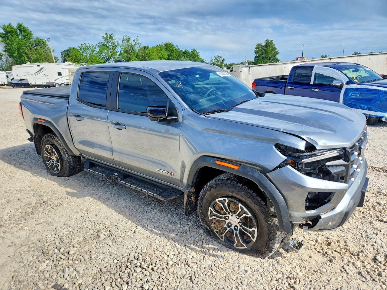 2024 GMC Canyon AT4