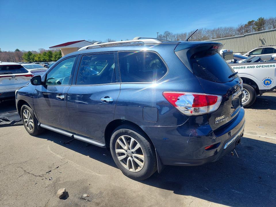 2016 Nissan Pathfinder s
