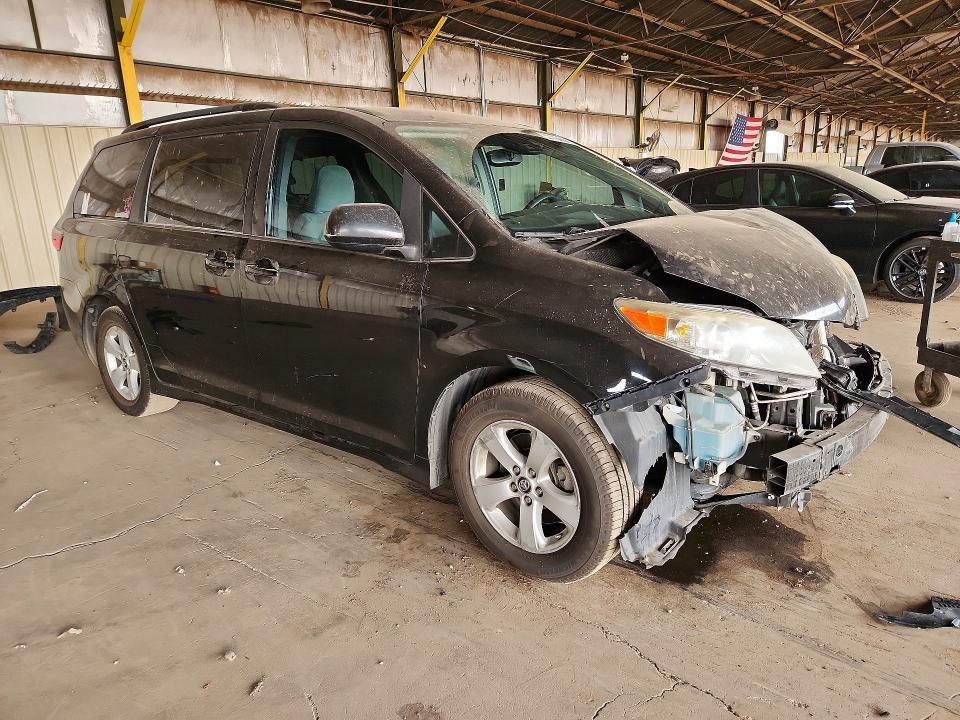 2019 Toyota Sienna le
