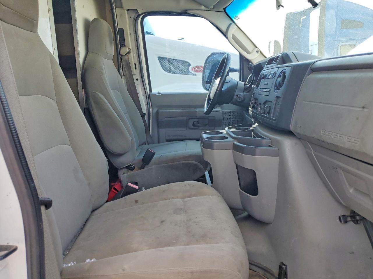 2010 Ford E350 Utility / Service Truck