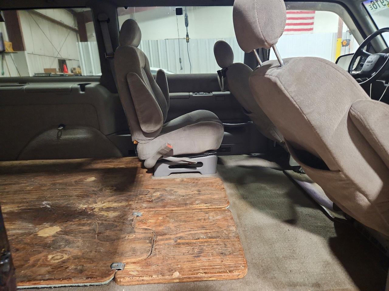 1998 GMC Safari XT