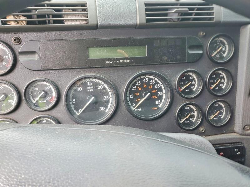 2009 Freigliner 2009 Freightliner Cascadia Semi Truck