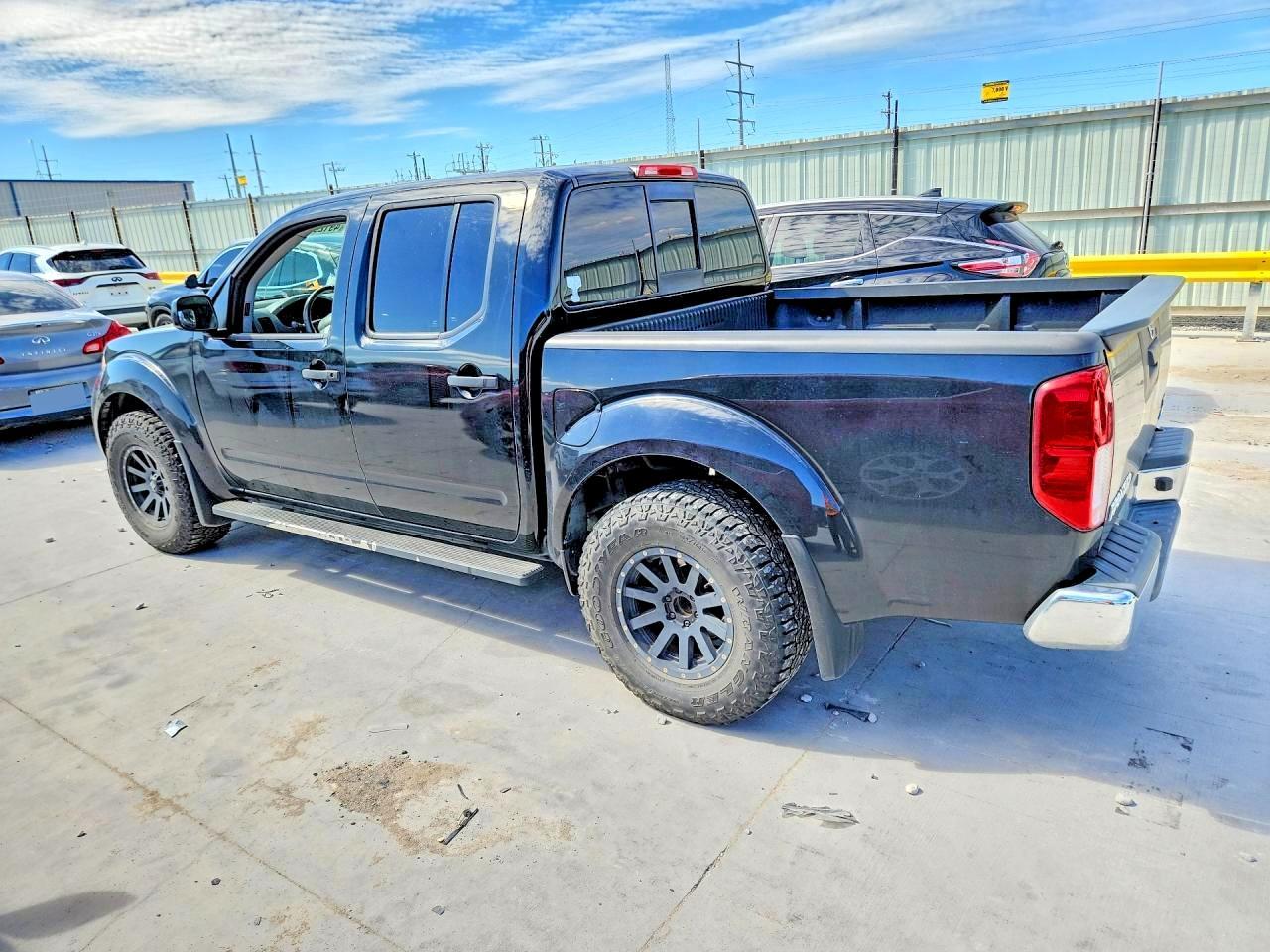 2017 Niss Frontier SV