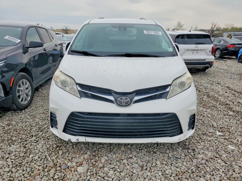 2019 Toyota Sienna le