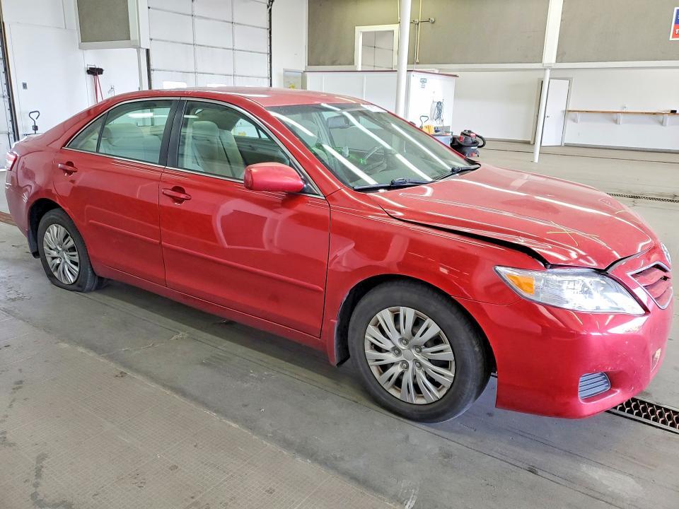 2010 Toyota Camry le