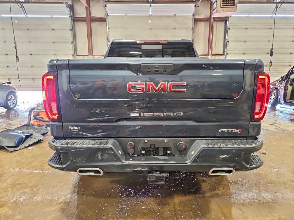 2021 GMC Sierra K1500 AT4