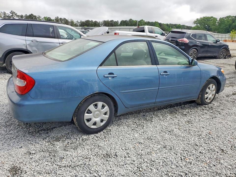 2004 Toyota Camry le