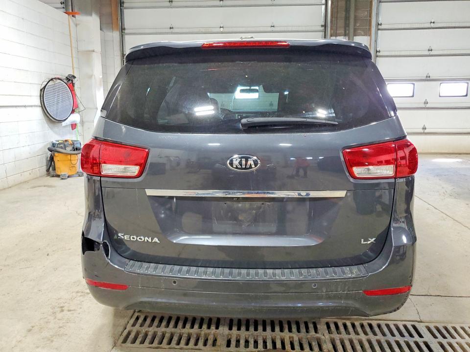 2017 KIA Sedona lx