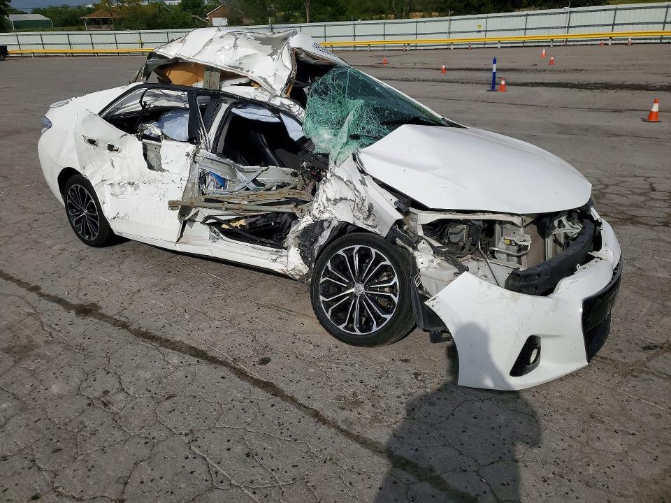 2015 Toyota Corolla s Plus