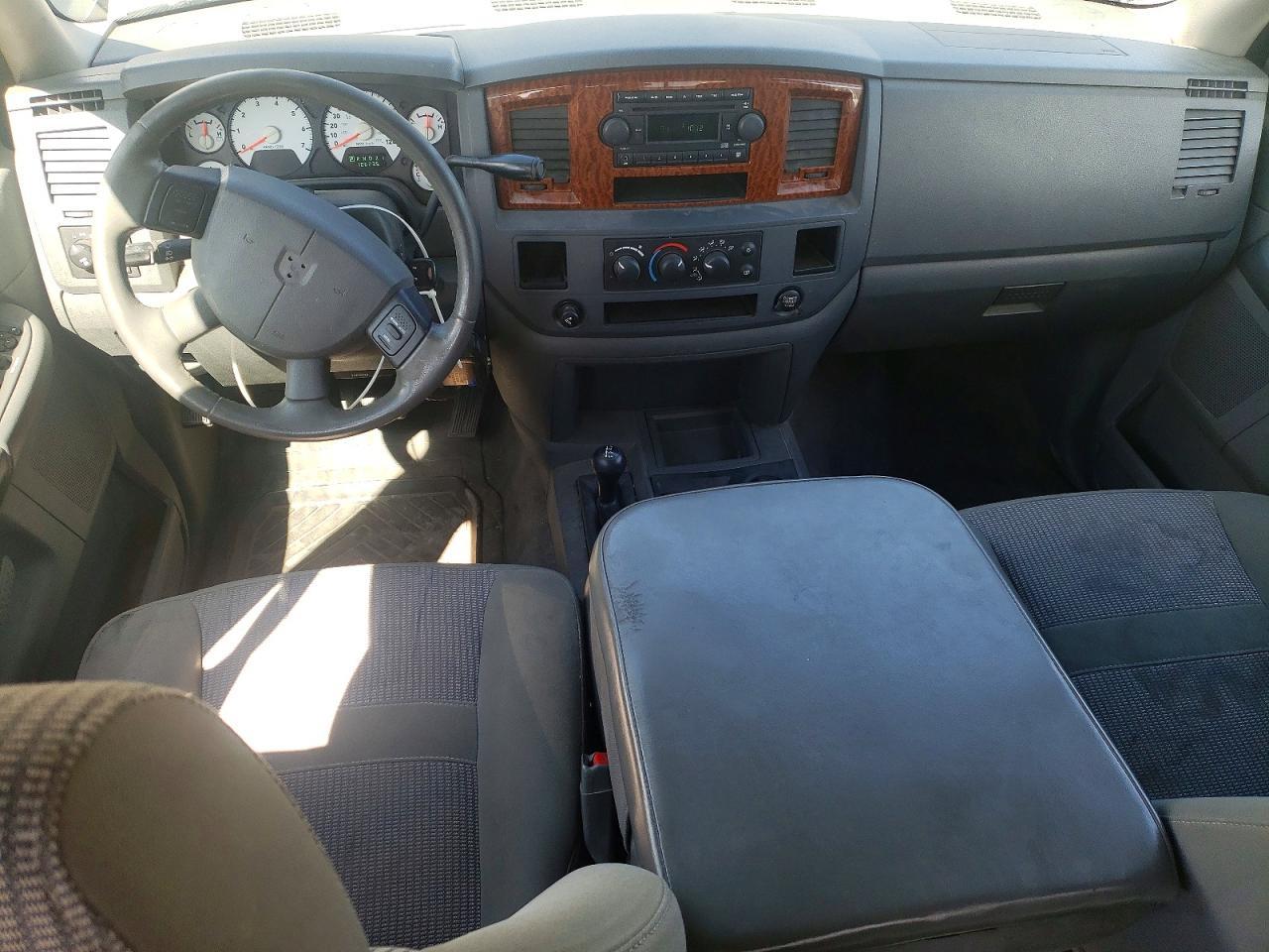 2006 Dodge RAM 2500 ST