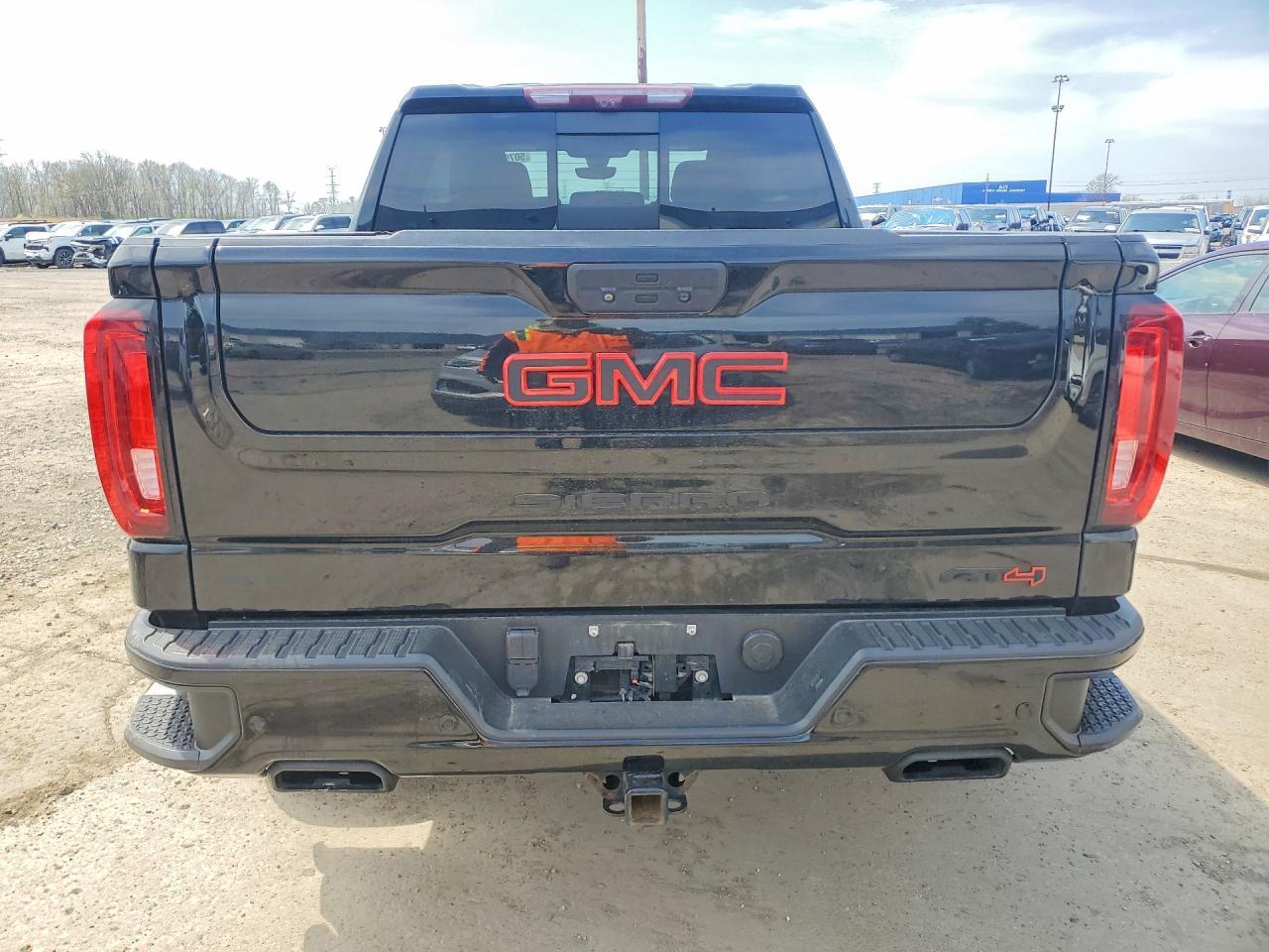 2021 GMC Sierra K1500 AT4