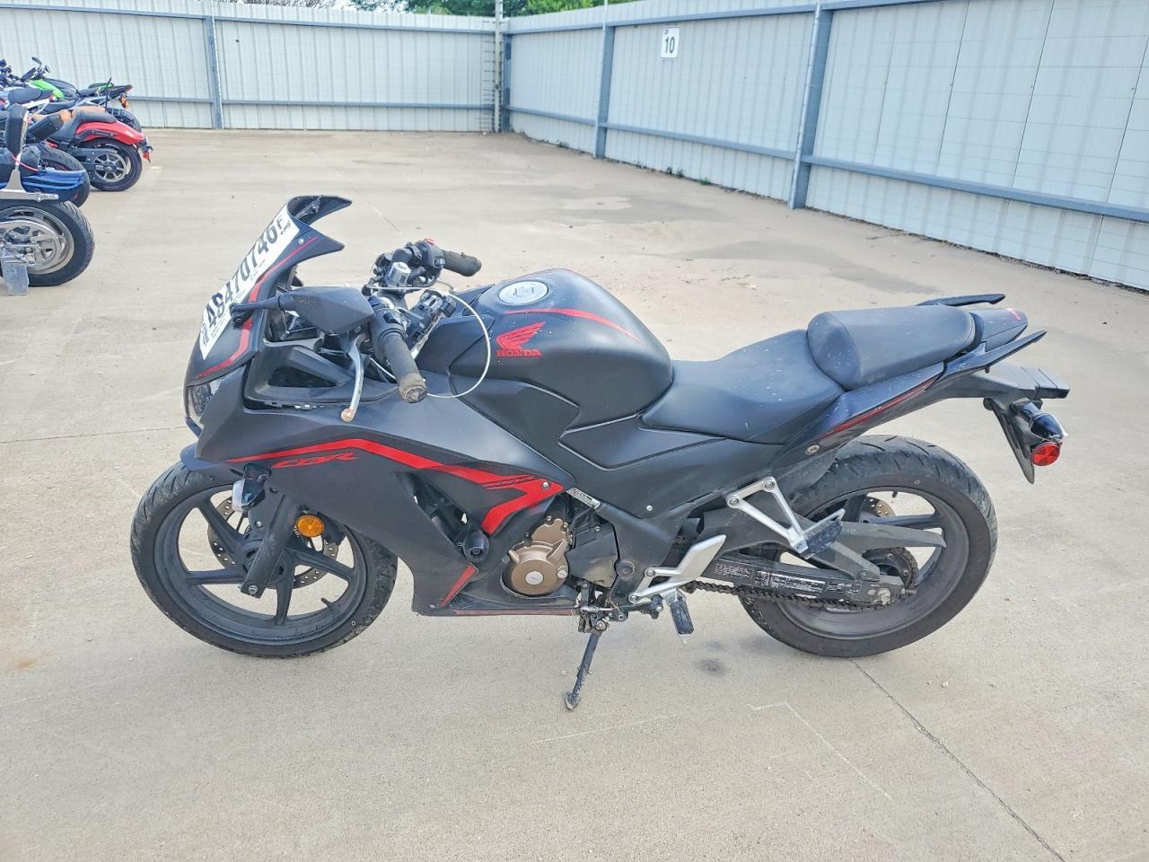 2022 Honda CBR300 RA