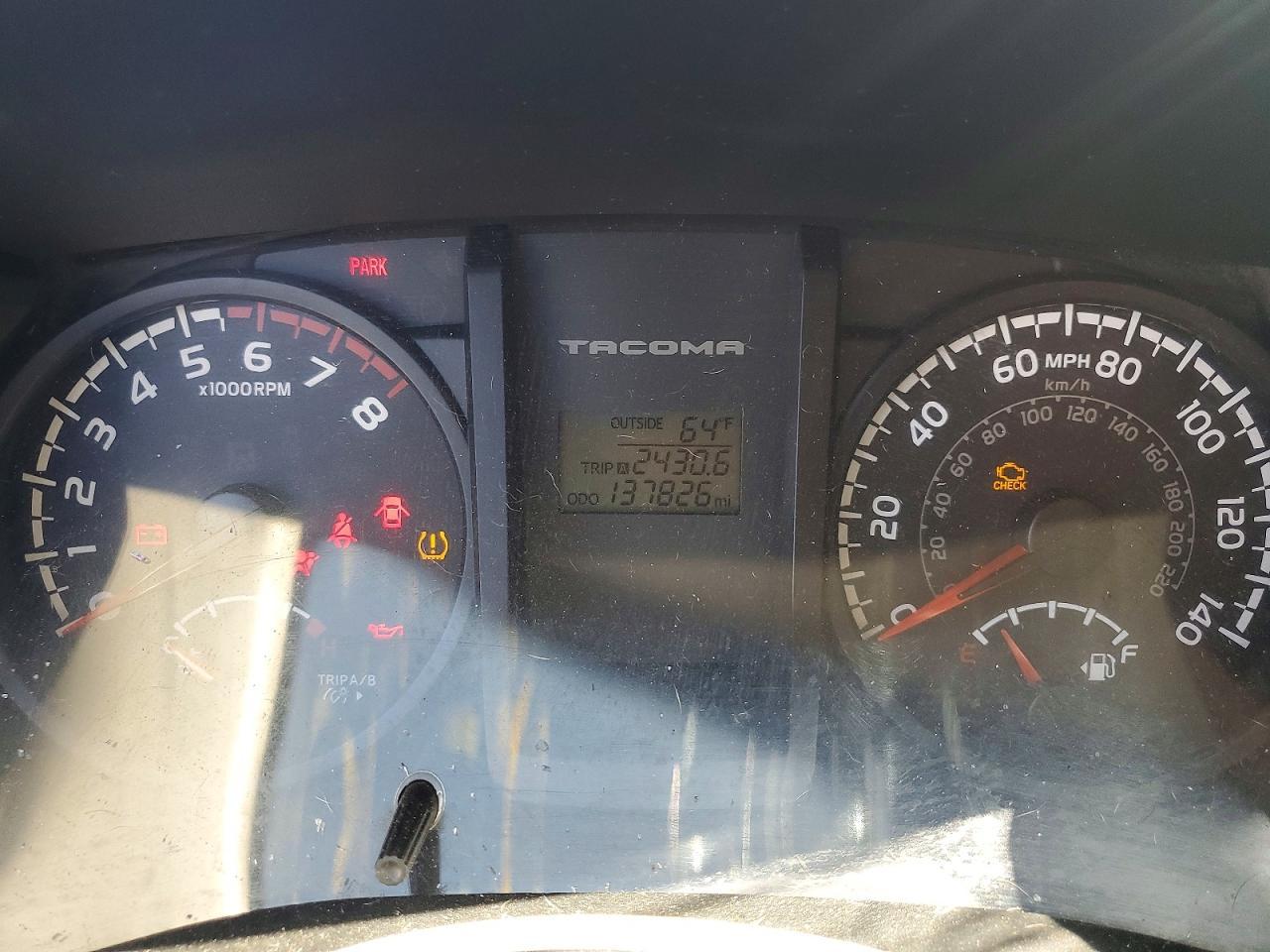 2016 Toyota Tacoma SR