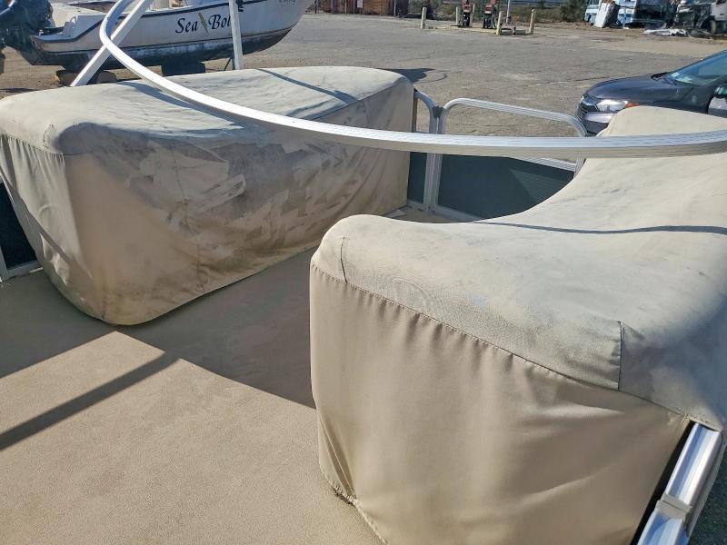 2012 Bennington Boat-Pontoon Boat