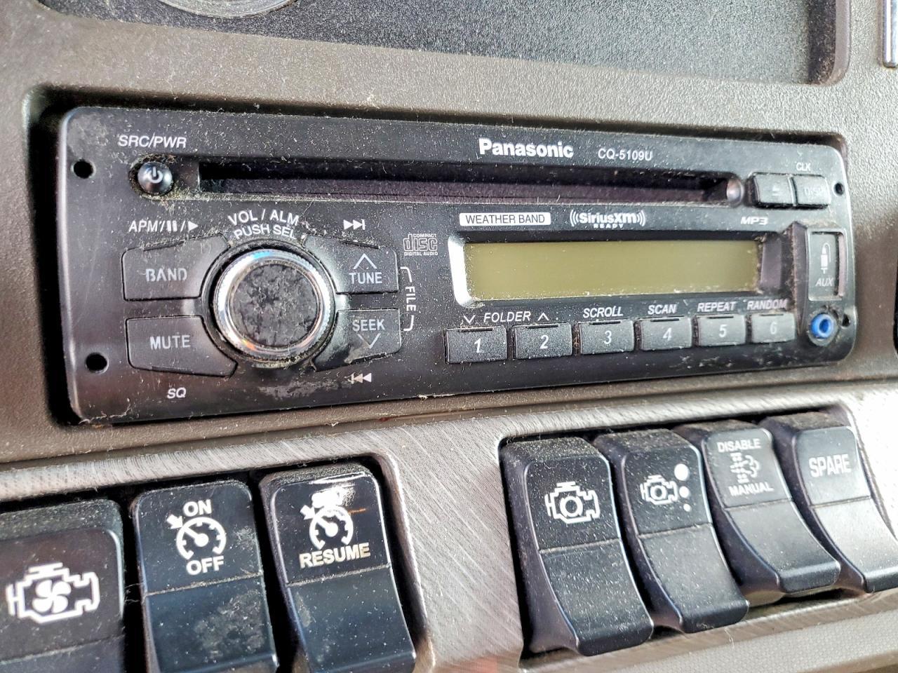 2014 Kenworth T680 Semi Truck