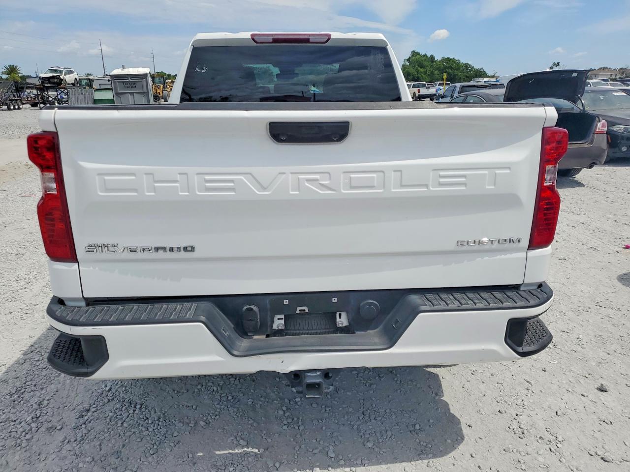 2022 Chevrolet Silverado K1500 Custom
