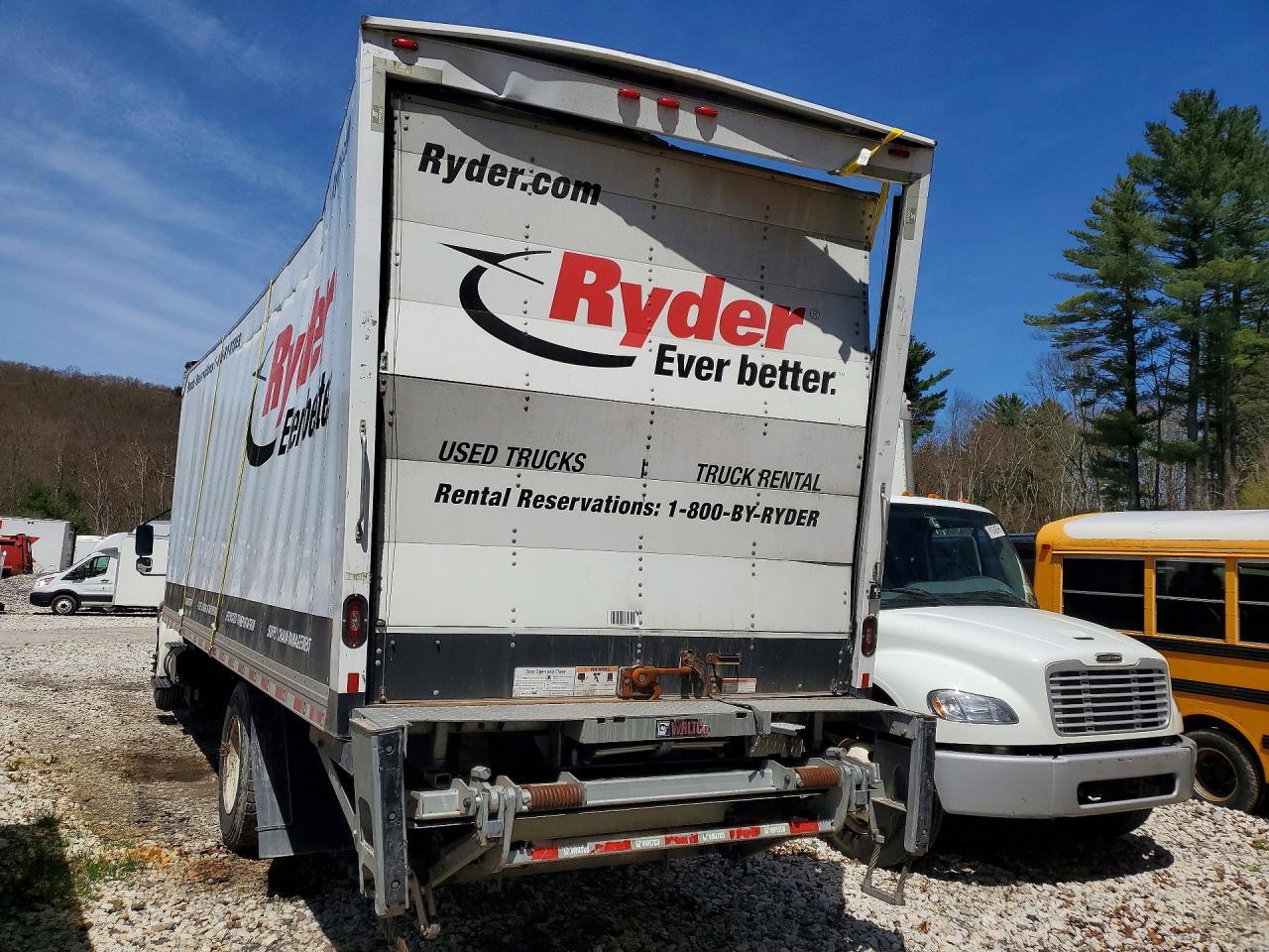 2020 International MV607 BOX Truck