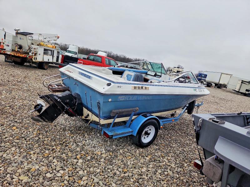 1989 Four Winds 1989 Four Winns Boat
