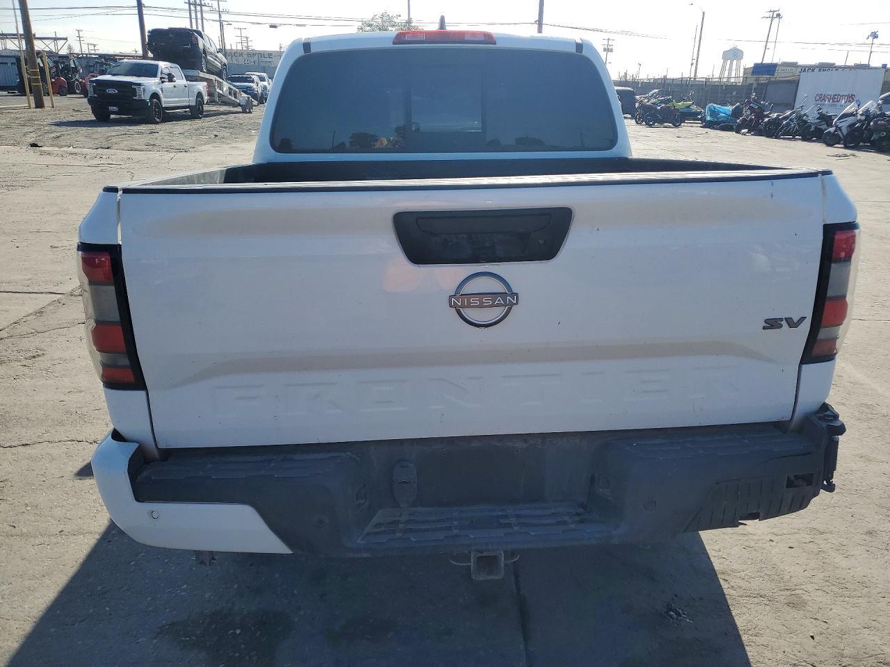 2022 Nissan Frontier SV