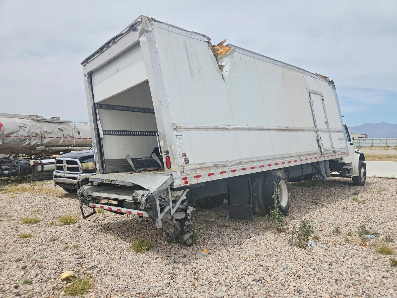 2024 Freigliner 2024 Freightliner Business Class M2 Refrigerated B