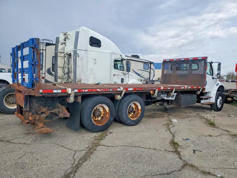 2016 Freightliner Business Class M2 Flatbed Truck