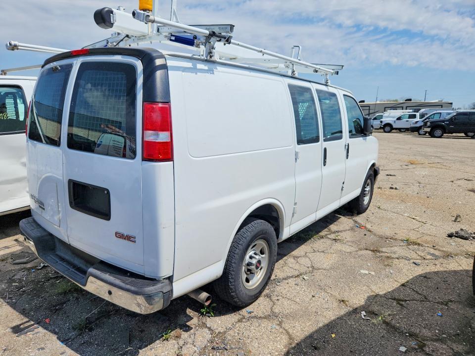 2016 GMC Savana G2500 Utility / Service van