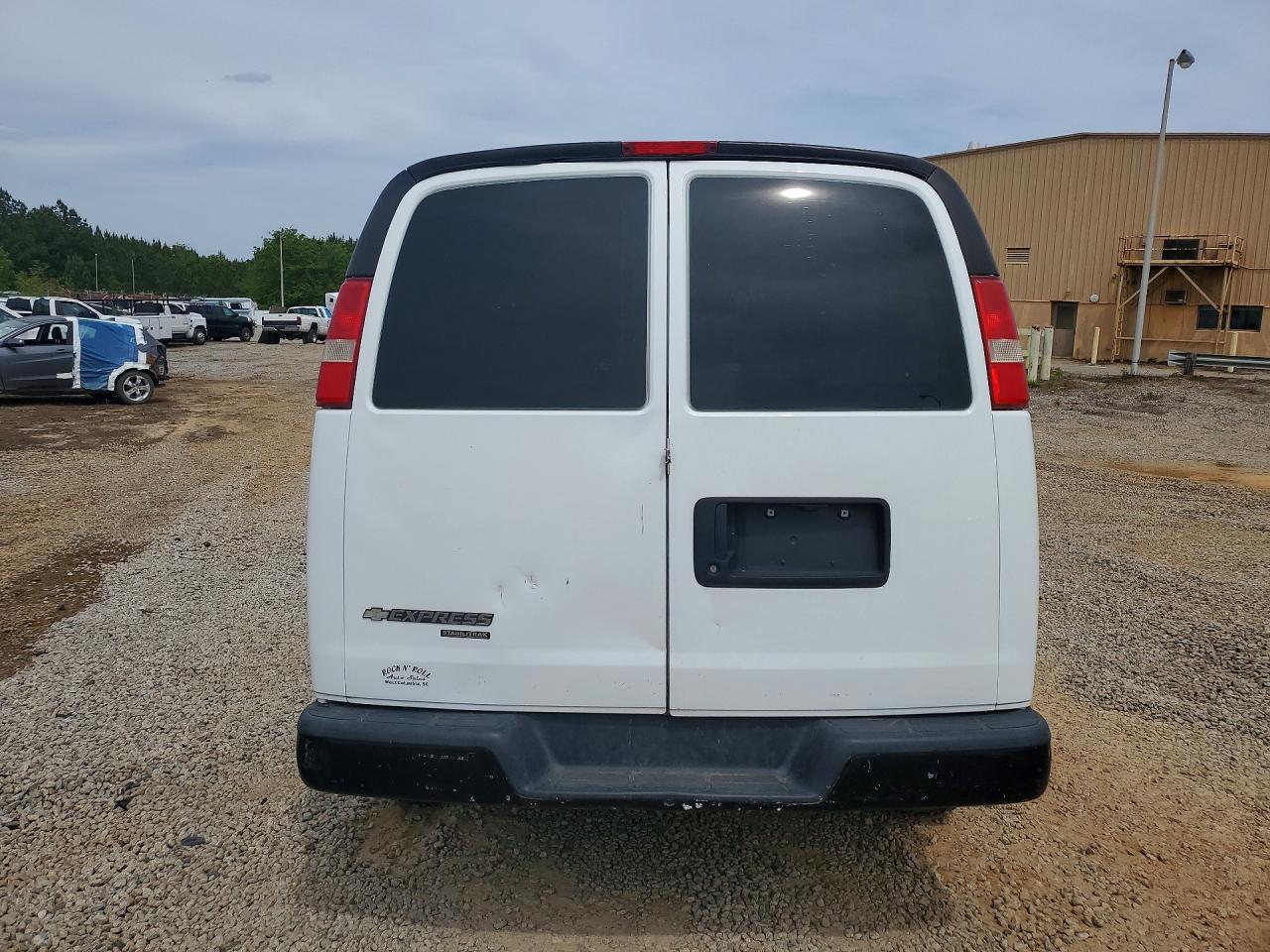 2015 Chev Express G2500