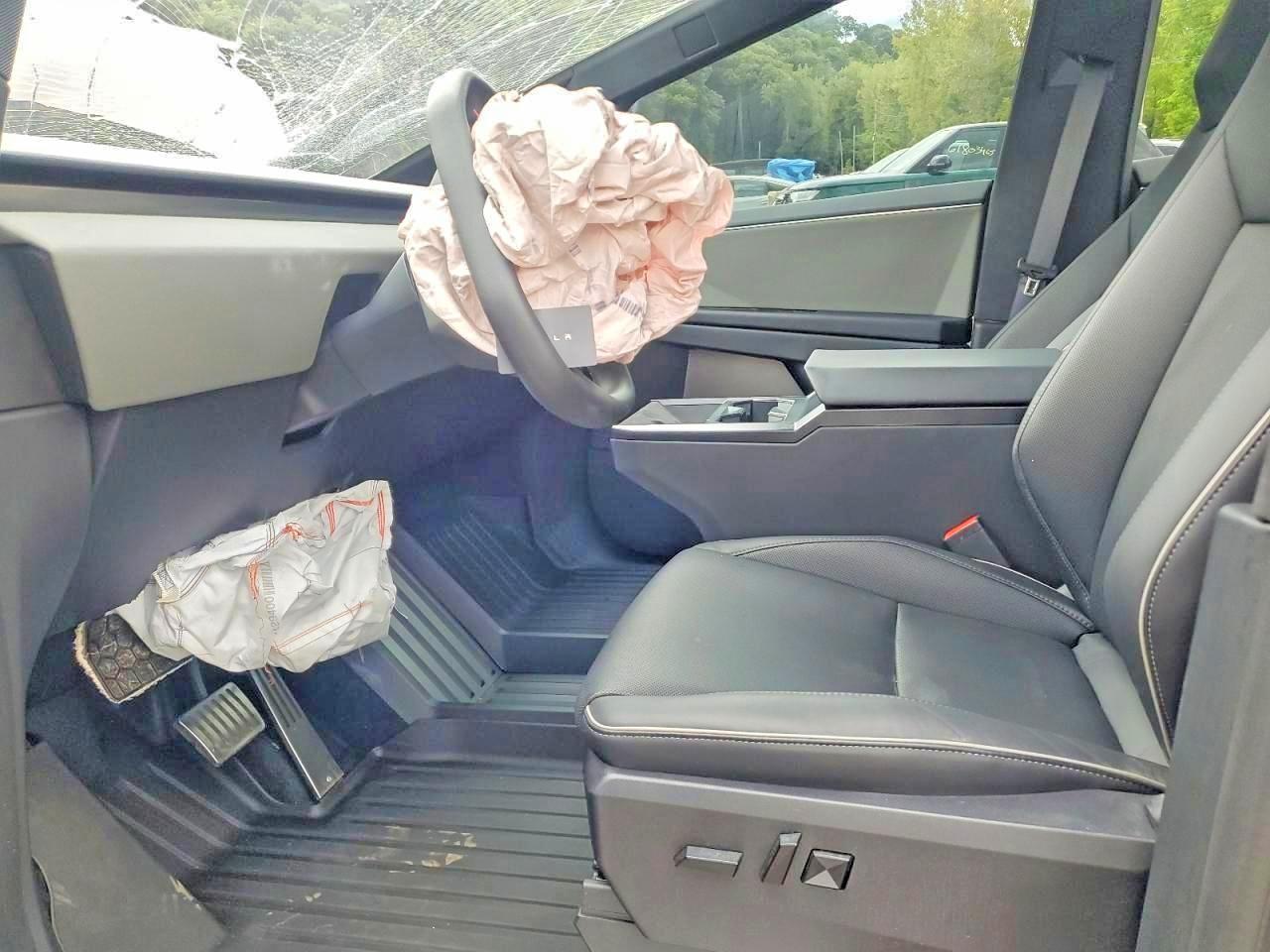 2024 Tesla Cybertruck