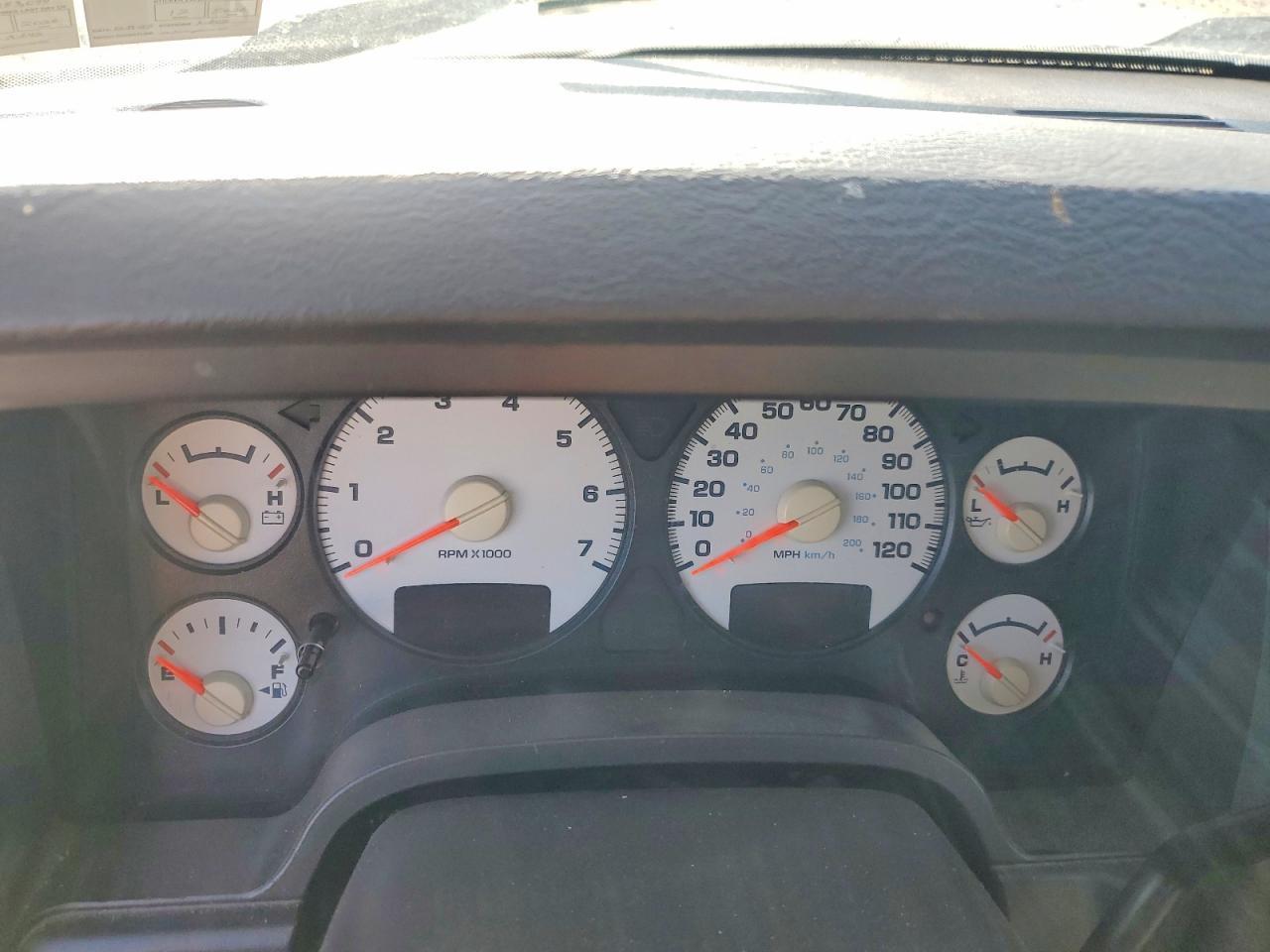 2004 Dodge RAM 1500 ST