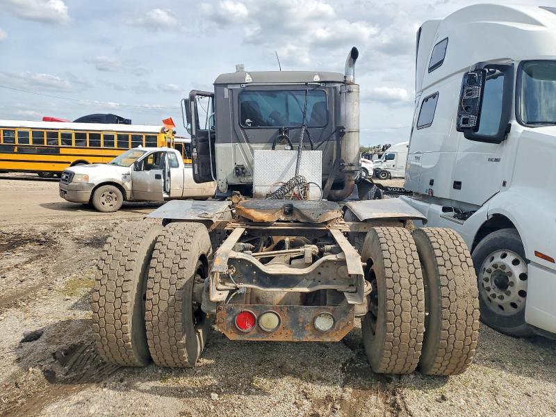 2001 Mack 600 CH600