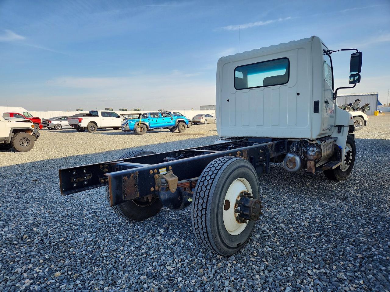 2014 Hino 258/268 Truck Cab AND Chassis