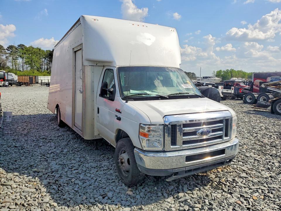 2019 Ford E450 Delivery Truck