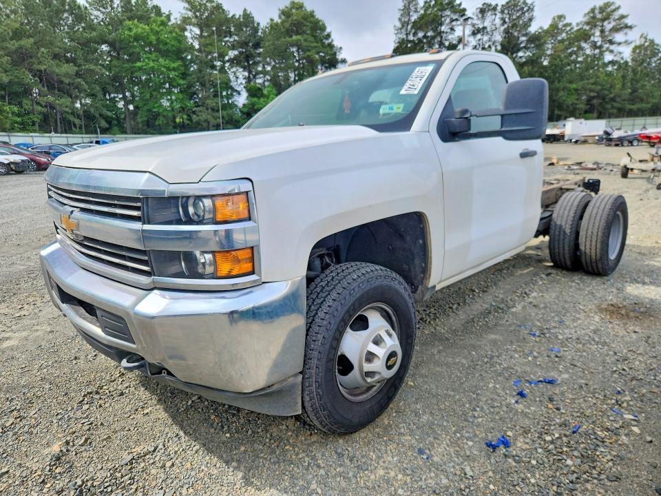 2016 Chevrolet Silverado Truck Cab AND Chassis