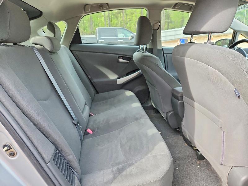 2010 Toyota Prius iii