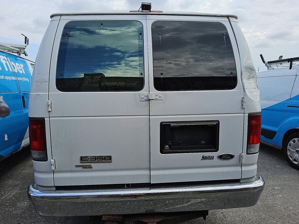 2012 Ford Econoline E350 Super Duty Wagon
