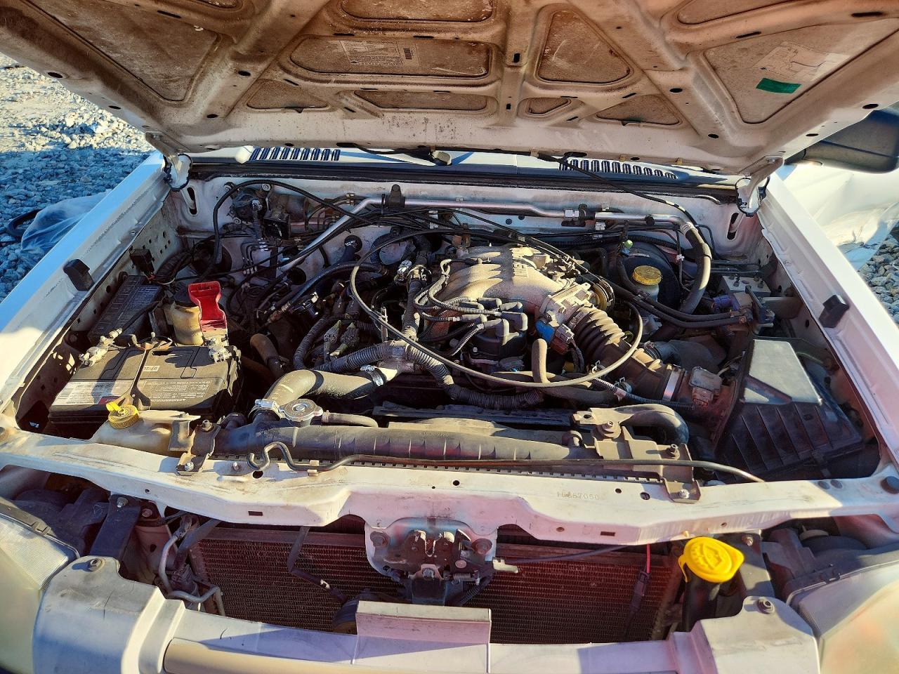 2001 Nissan Frontier XE Desert Runner
