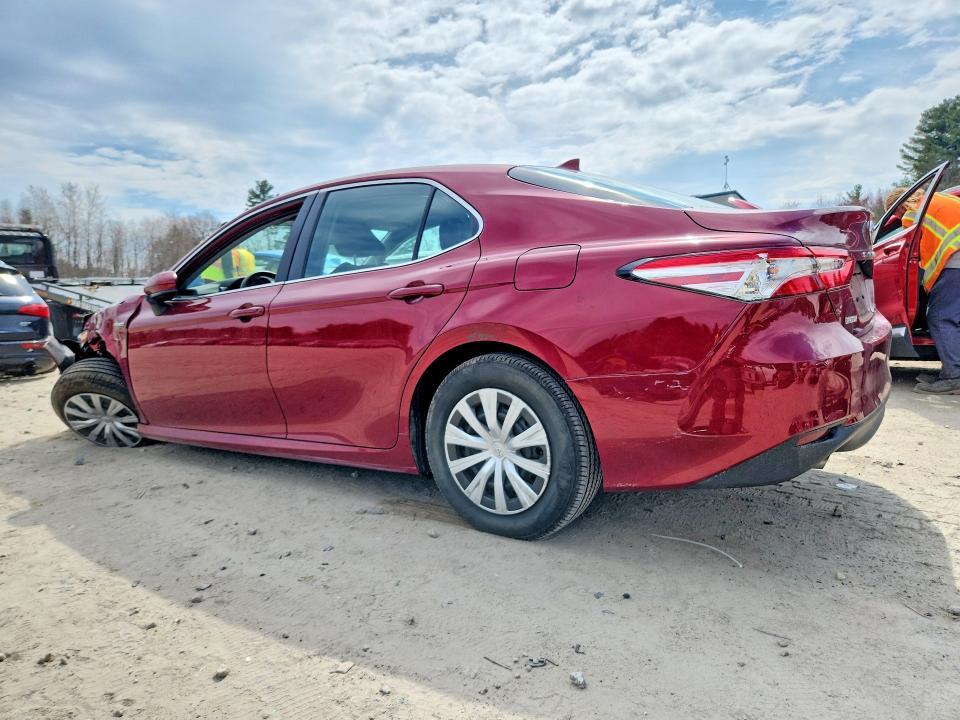 2020 Toyota Camry le