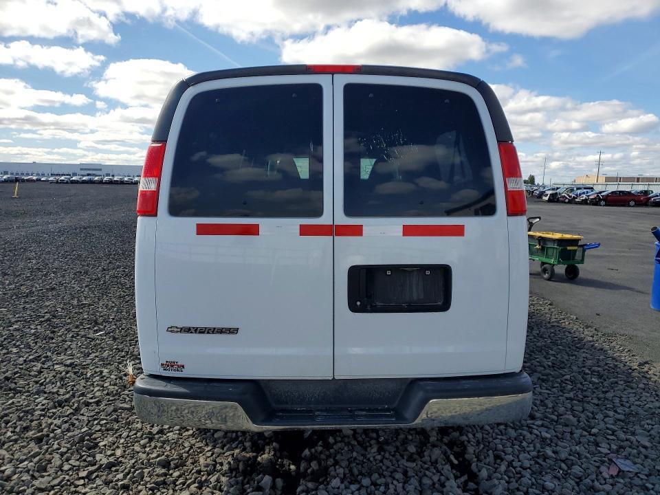 2020 Chevrolet Express G3500 LT