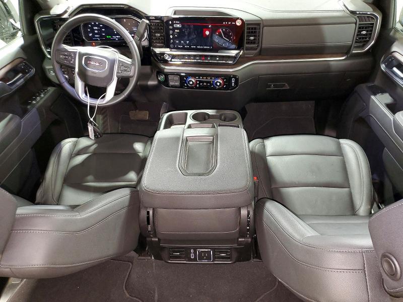 2026 GMC Sierra K1500 SLT