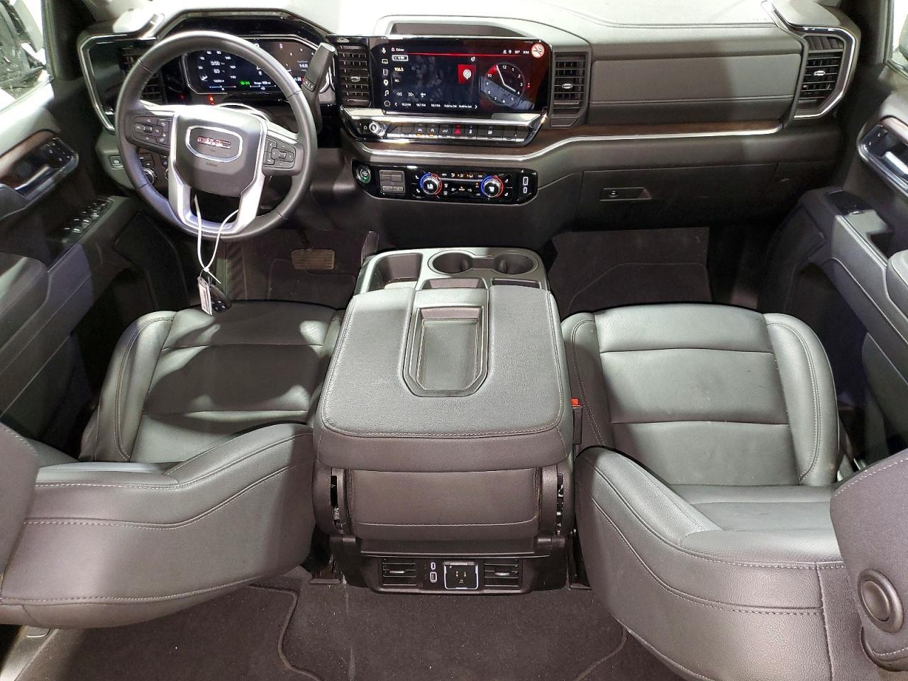 2026 GMC Sierra K1500 SLT