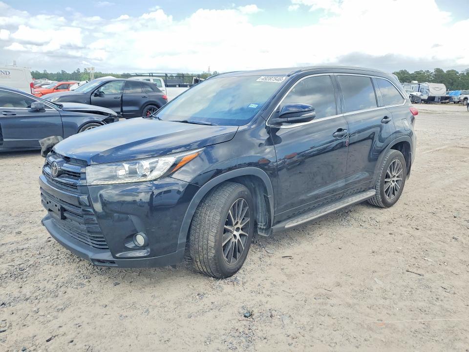 2017 Toyota Highlander se