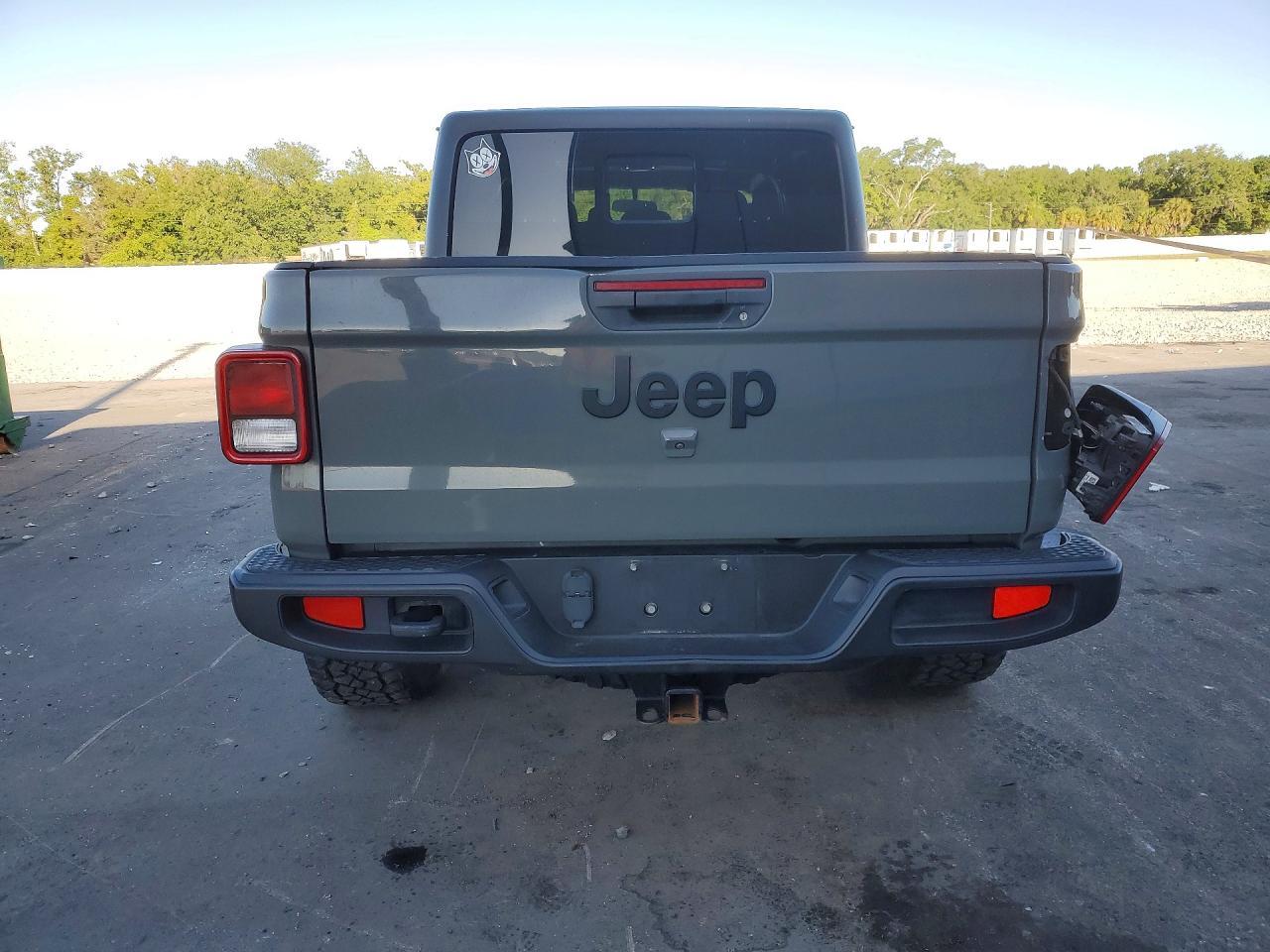 2021 Jeep Gladiator Sport