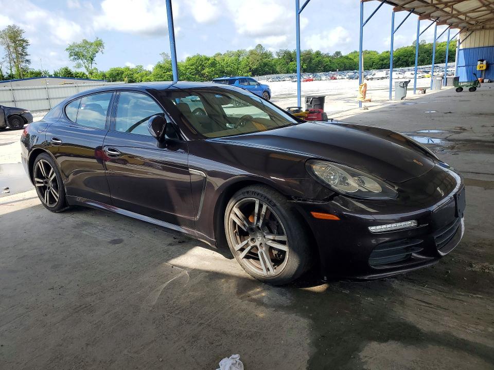 2014 Porsche Panamera 2