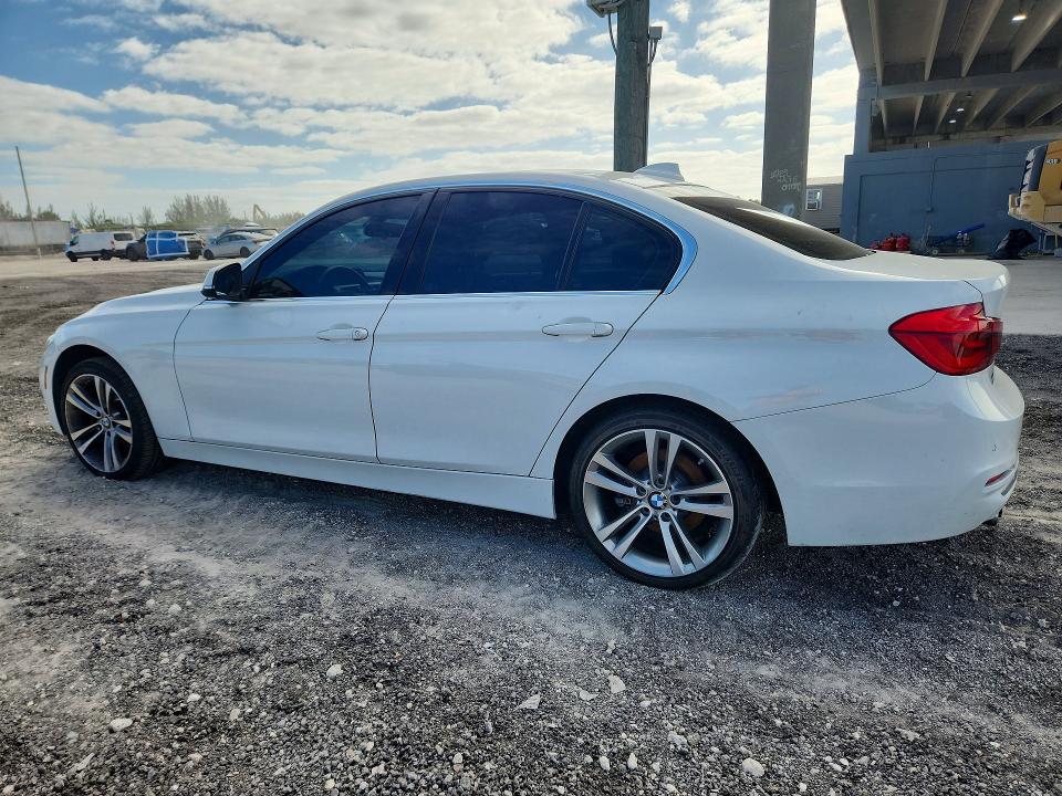 2018 BMW 330 i
