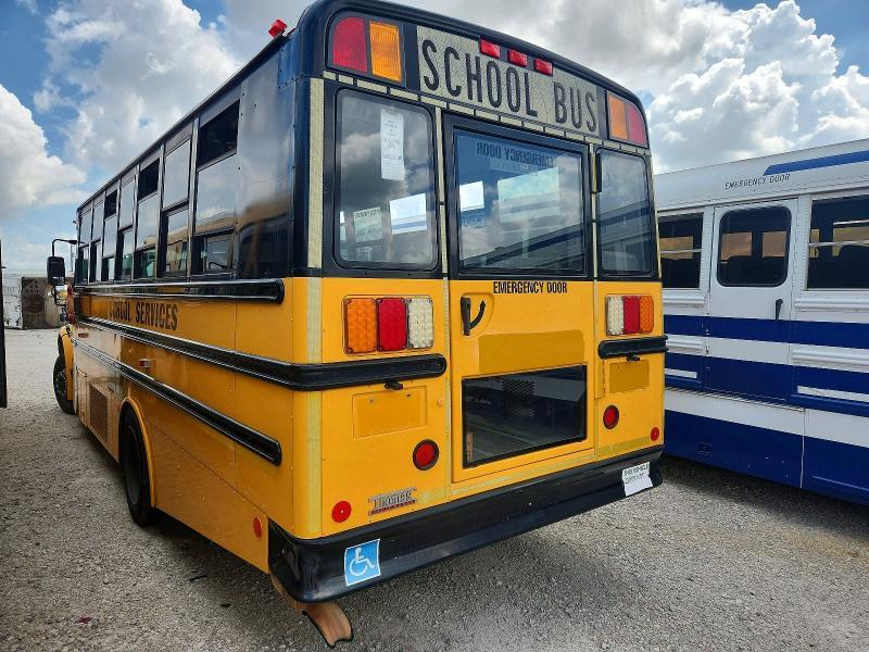 2009 Thomas SAF-T-LINER C2-School Bus