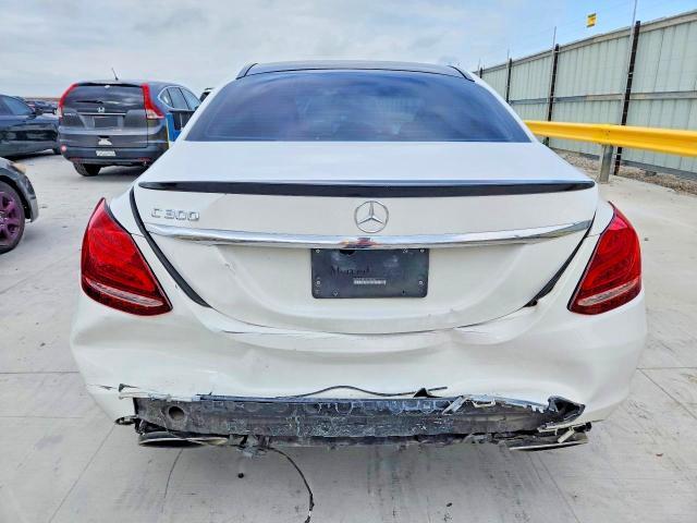 2016 Mercedes-Benz C300