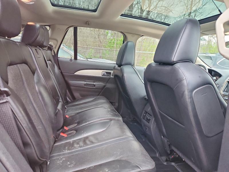 2011 Lincoln Townhouse MKX